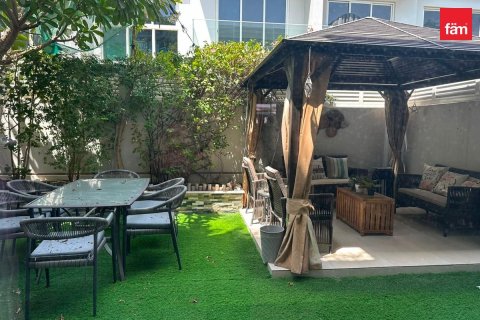 Townhouse in Dubai 3 bedrooms, 180 sq.m. № 118351 - photo 4