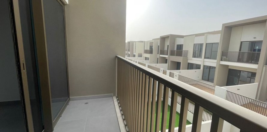 Adosado en Dubai, 3 dormitorios, 166.2 m², № 77640