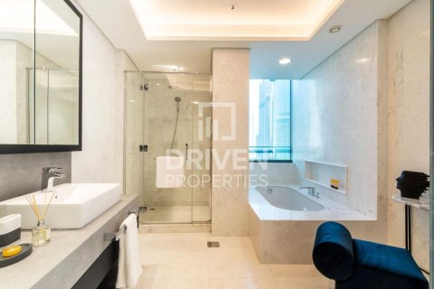 Penthouse in Burj Vista, Downtown Dubai (Downtown Burj Dubai), Dubai 5 bedrooms, 643.07 sq.m. № 125132 - photo 12