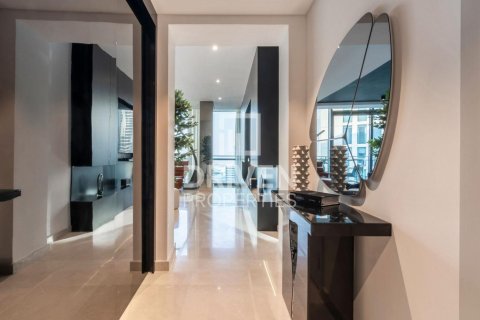 Penthouse in Burj Vista, Downtown Dubai (Downtown Burj Dubai), Dubai 5 bedrooms, 643.07 sq.m. № 125132 - photo 9