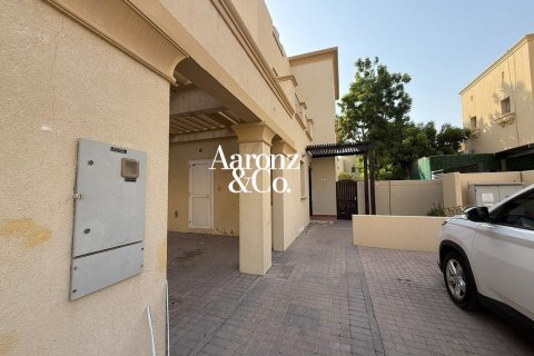 Villa en The Springs, Dubai, 2 dormitorios, 264 m², № 138136 - foto 18
