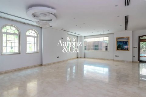 Villa in Jumeirah Park, Dubai 4 bedrooms, 740 sq.m. № 138135 - photo 4