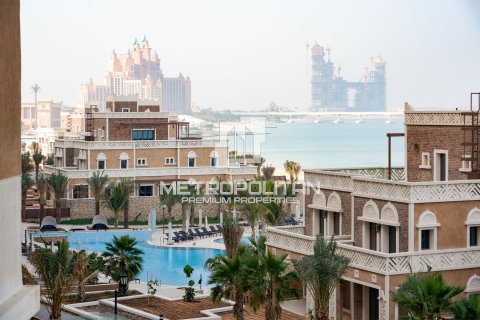 Apartment in Palm Jumeirah, Dubai 4 bedrooms, 314 sq.m. № 4242 - photo 18