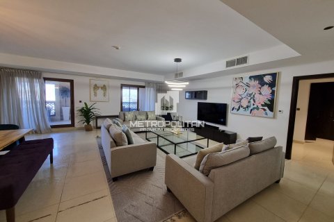 Apartment in Palm Jumeirah, Dubai 4 bedrooms, 314 sq.m. № 4242 - photo 21