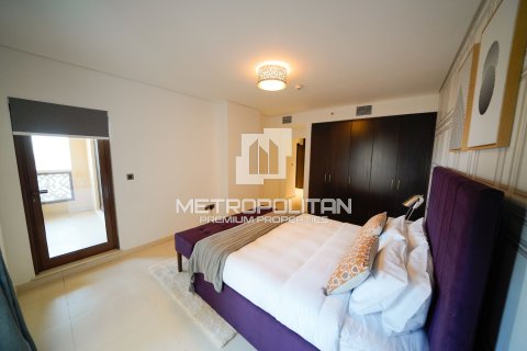 Apartment in Palm Jumeirah, Dubai 4 bedrooms, 314 sq.m. № 4242 - photo 12