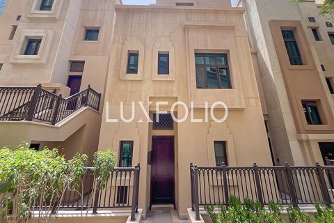 Apartamento en Downtown Dubai (Downtown Burj Dubai), Dubai, 3 dormitorios, 355 m², № 45824 - foto 1