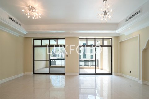 Apartamento en Downtown Dubai (Downtown Burj Dubai), Dubai, 3 dormitorios, 355 m², № 45824 - foto 3