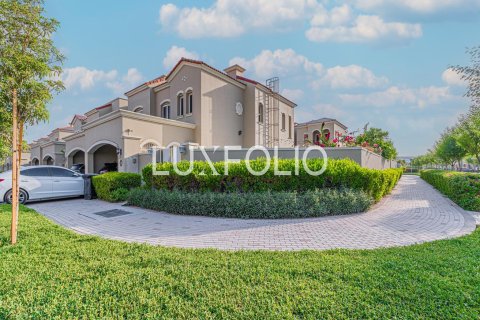 Adosado en Dubai Land, Dubai, 3 dormitorios, 374 m², № 45817 - foto 1