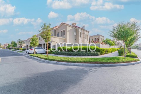 Adosado en Dubai Land, Dubai, 3 dormitorios, 374 m², № 45817 - foto 25
