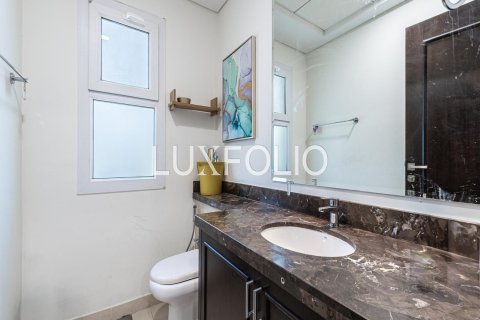 Adosado en Dubai Land, Dubai, 3 dormitorios, 374 m², № 45817 - foto 21