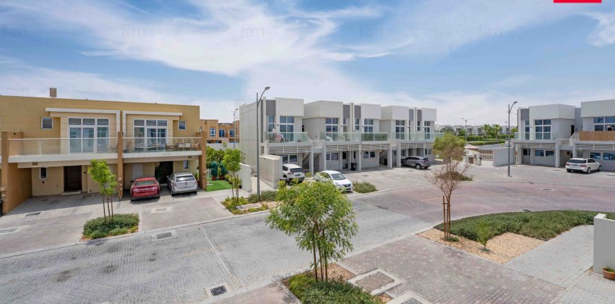 Adosado en Dubai, 3 dormitorios, 113.5 m², № 49365