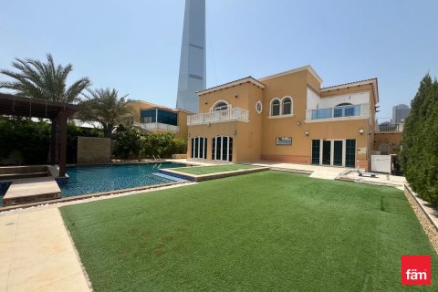 Villa in Dubai 5 bedrooms, 953.9 sq.m. № 49376 - photo 2