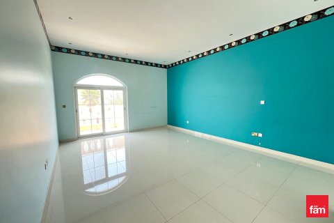 Villa in Dubai 5 bedrooms, 953.9 sq.m. № 49376 - photo 16