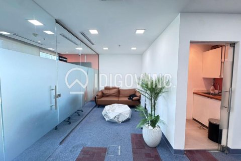 Oficina en Business Bay, Dubai, 68 m², № 84503 - foto 3