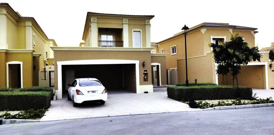 Villa in Dubai Land, Dubai 3 bedrooms, 325 sq.m. № 1832