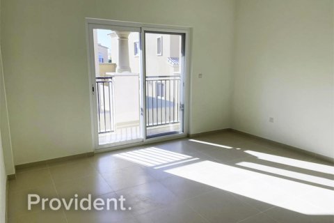 Villa in Dubai Land, Dubai 3 bedrooms, 325 sq.m. № 1832 - photo 8