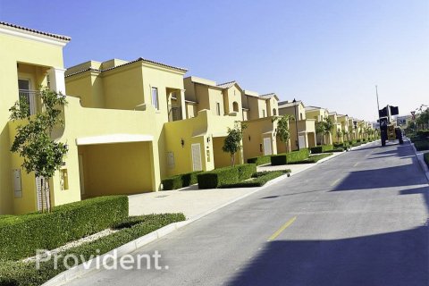 Villa in Dubai Land, Dubai 3 bedrooms, 325 sq.m. № 1832 - photo 17