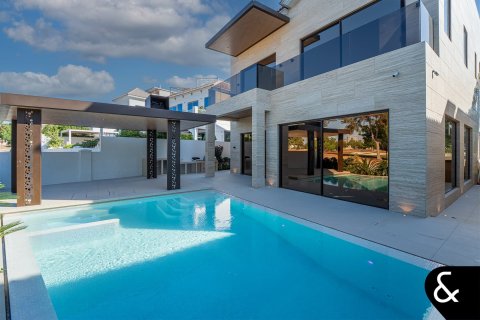 Villa in Jumeirah Golf Estates, Dubai 5 bedrooms, 874 sq.m. № 91532 - photo 5