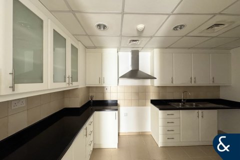 Apartment in Shams, Jumeirah Beach Residence, Dubai 3 bedrooms, 175 sq.m. № 91538 - photo 7