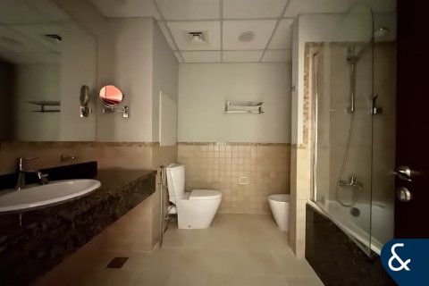 Apartment in Shams, Jumeirah Beach Residence, Dubai 3 bedrooms, 175 sq.m. № 91538 - photo 23