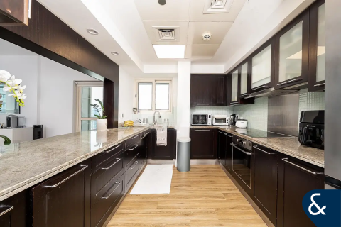 Apartamento en Greens, Dubai, 3 dormitorios, 183 m², № 91611 - foto 4