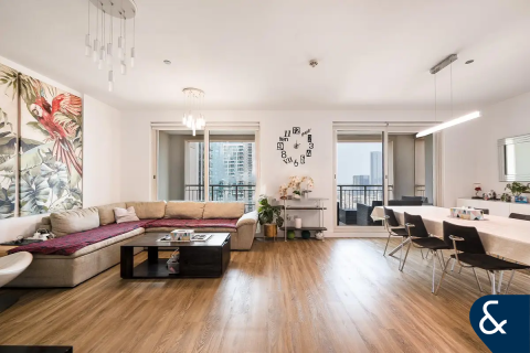 Apartamento en Greens, Dubai, 3 dormitorios, 183 m², № 91611