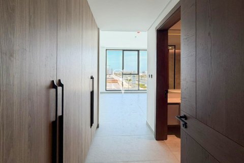 Apartment in Dubai South (Dubai World Central), Dubai 3 bedrooms, 172 sq.m. № 109022 - photo 17