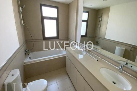 Townhouse in Town Square, Dubai 4 bedrooms, 225 sq.m. № 45692 - photo 11