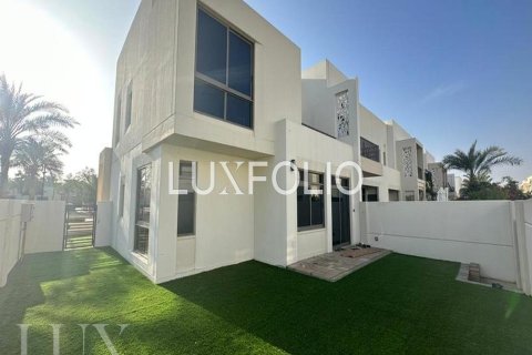Townhouse in Town Square, Dubai 4 bedrooms, 225 sq.m. № 45692 - photo 1