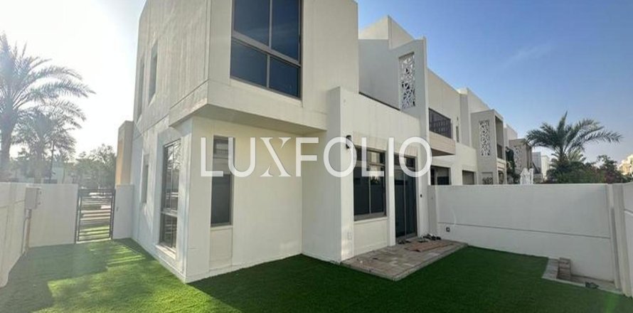 Townhouse in Town Square, Dubai 4 bedrooms, 225 sq.m. № 45692