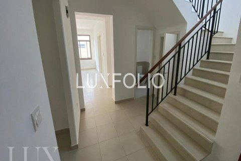 Townhouse in Town Square, Dubai 4 bedrooms, 225 sq.m. № 45692 - photo 2