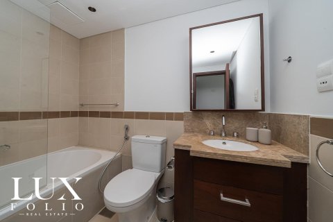 Apartment in 29 Burj Boulevard, Downtown Dubai (Downtown Burj Dubai), Dubai 1 bedroom, 74 sq.m. № 45694 - photo 19