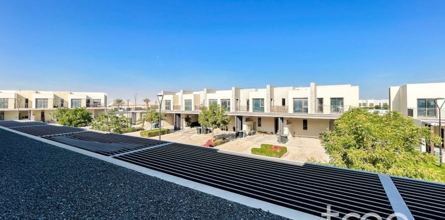 Таунхаус в Dubai South (Dubai World Central), Дубай, 3 спальни, 180.7м², № 120103
