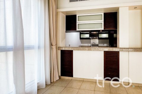 Apartamento en Burj Khalifa, Dubai, 1 dormitorio, 84.17 m², № 120097 - foto 4