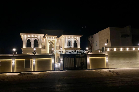 Villa en Dubai Land, Dubai, 7 dormitorios, 725 m², № 14872 - foto 9