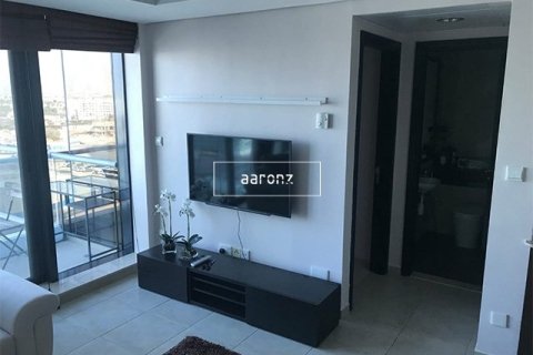 Apartment in Jumeirah Lake Towers, Dubai 1 bedroom, 79.2 sq.m. № 12911 - photo 2