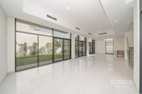 Villa en Al Furjan, Dubai, 5 dormitorios, 414 m², № 122958 - foto 2