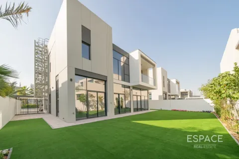 Villa en Al Furjan, Dubai, 5 dormitorios, 414 m², № 122958