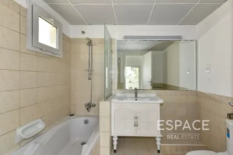 Villa in Meadows, Dubai 5 bedrooms, 353 sq.m. № 122956 - photo 19