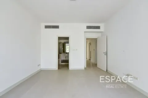 Villa in Meadows, Dubai 5 bedrooms, 353 sq.m. № 122956 - photo 18