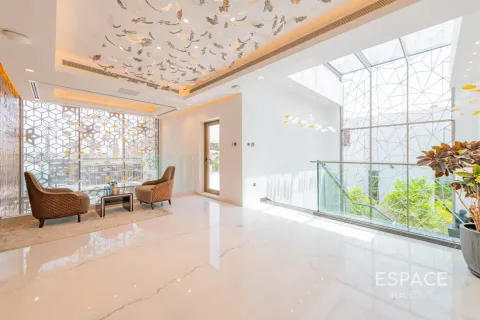 Villa in Palm Jumeirah, Dubai 5 bedrooms, 1310 sq.m. № 122953 - photo 8