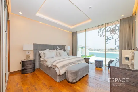 Villa in Palm Jumeirah, Dubai 5 bedrooms, 1310 sq.m. № 122953 - photo 15