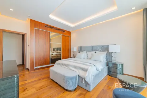 Villa in Palm Jumeirah, Dubai 5 bedrooms, 1310 sq.m. № 122953 - photo 14