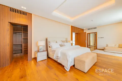 Villa in Palm Jumeirah, Dubai 5 bedrooms, 1310 sq.m. № 122953 - photo 19