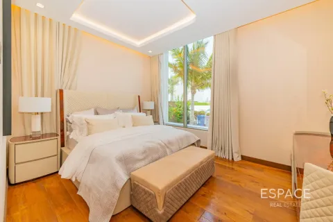 Villa in Palm Jumeirah, Dubai 5 bedrooms, 1310 sq.m. № 122953 - photo 10