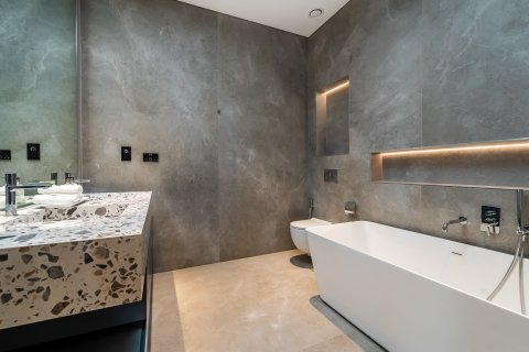 Villa in Wadi Al Safa 3, Dubai 6 bedrooms, 1368 sq.m. № 99337 - photo 22