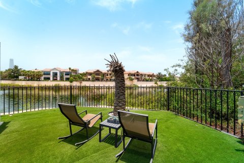 Villa en Jumeirah Islands, Dubai, 4 dormitorios, 511 m², № 99338 - foto 28