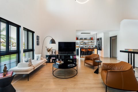 Villa en Jumeirah Islands, Dubai, 4 dormitorios, 511 m², № 99338 - foto 7