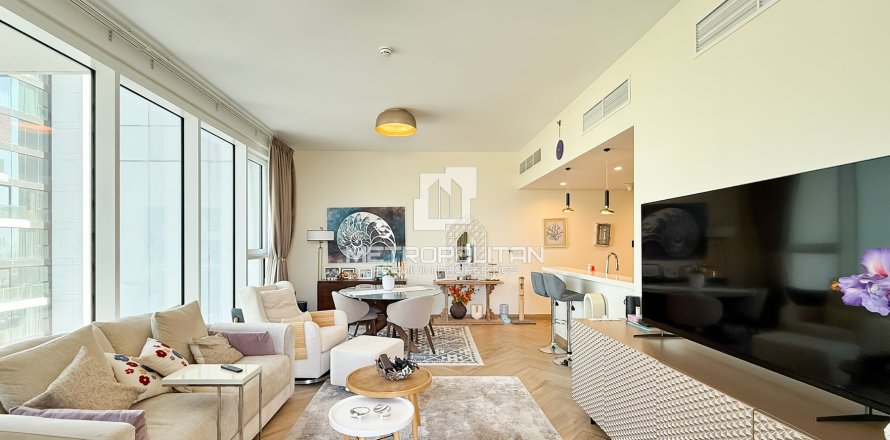 Квартира в Аль-Кифафе, Дубай, 2 спальни, 130м², № 73899