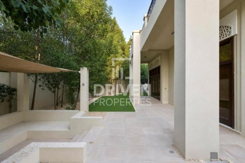 Villa in Jasmine Leaf, Al Barari, Dubai 6 bedrooms, 1017.57 sq.m. № 137267 - photo 10